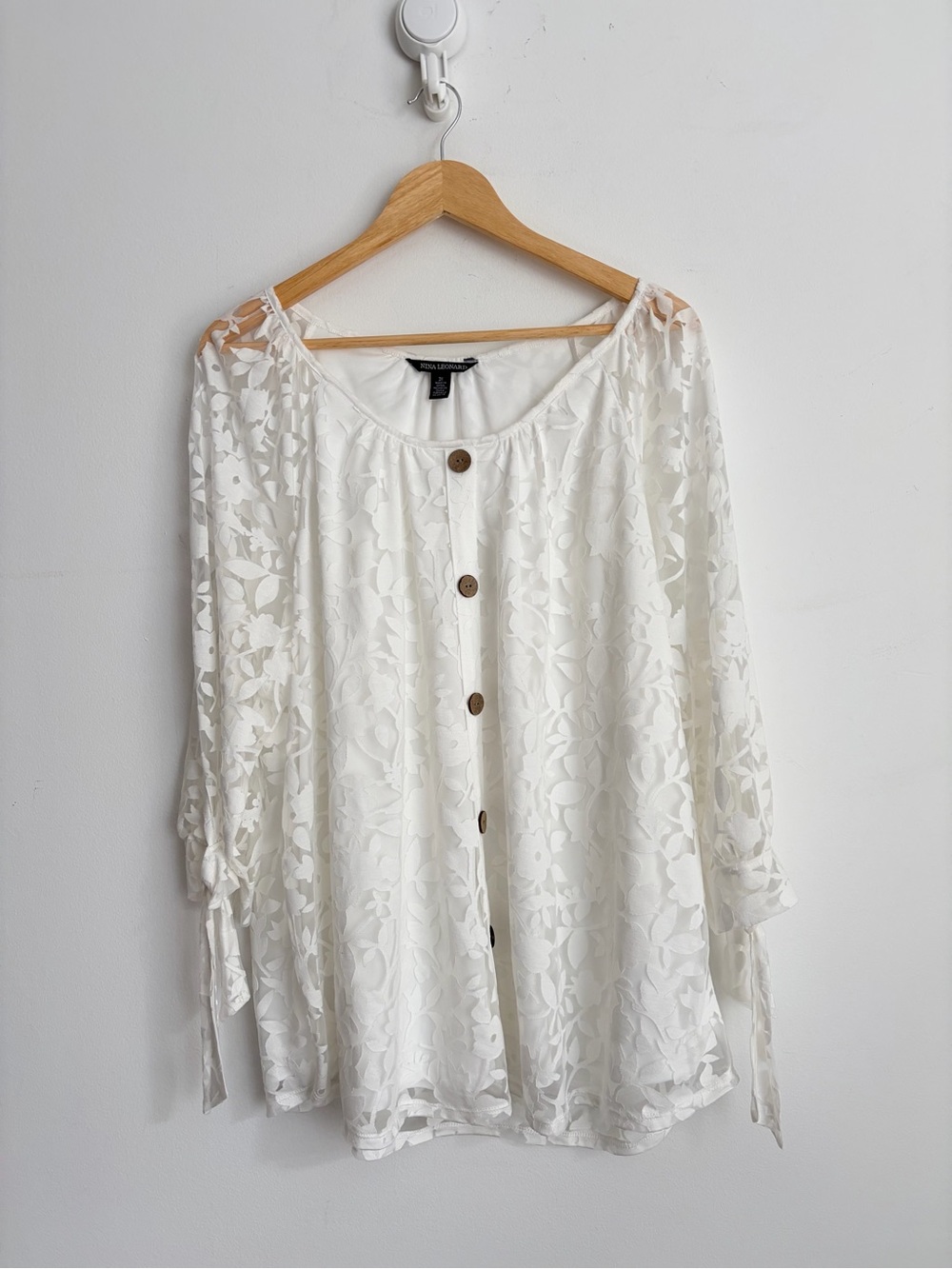 Nina Leonard White Floral Burnout Rayon Blouse 3X Boho Chic NWOT